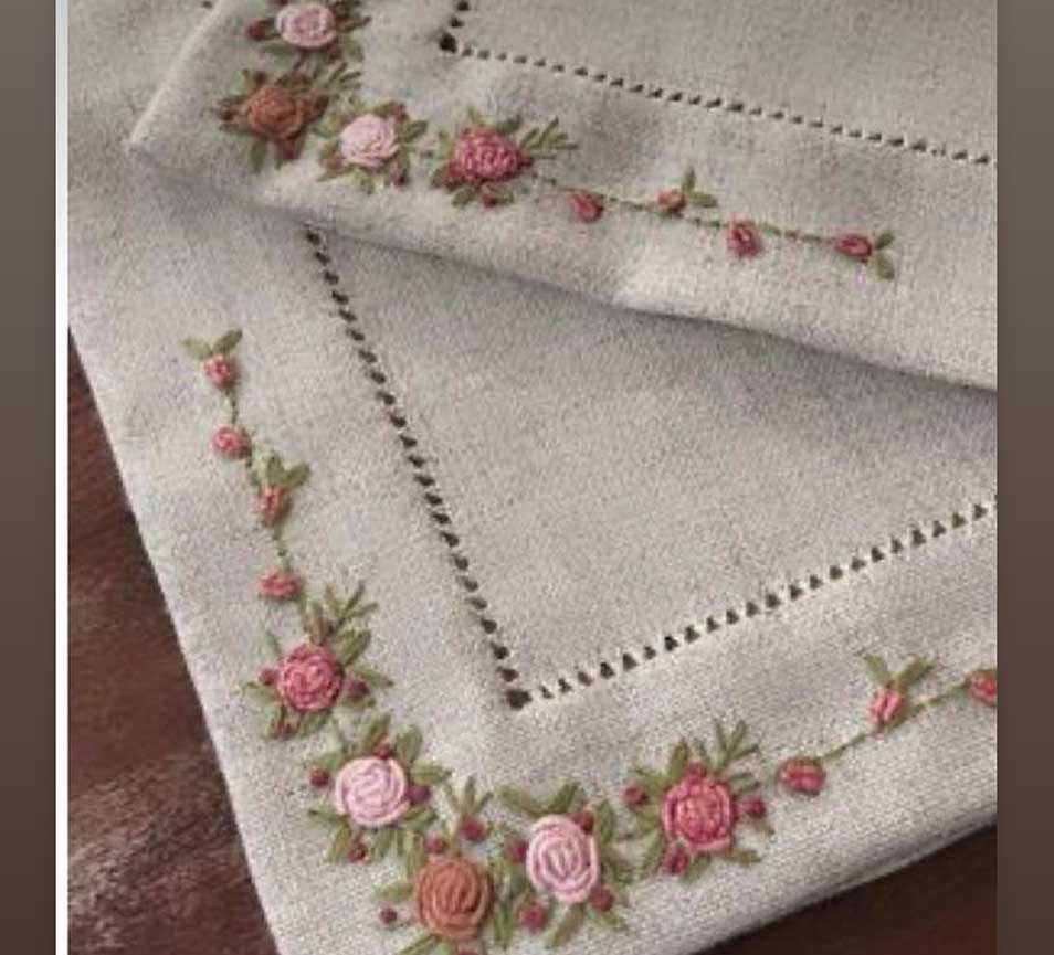 Dinner Table Matt and linen Dinner Napkin 03
