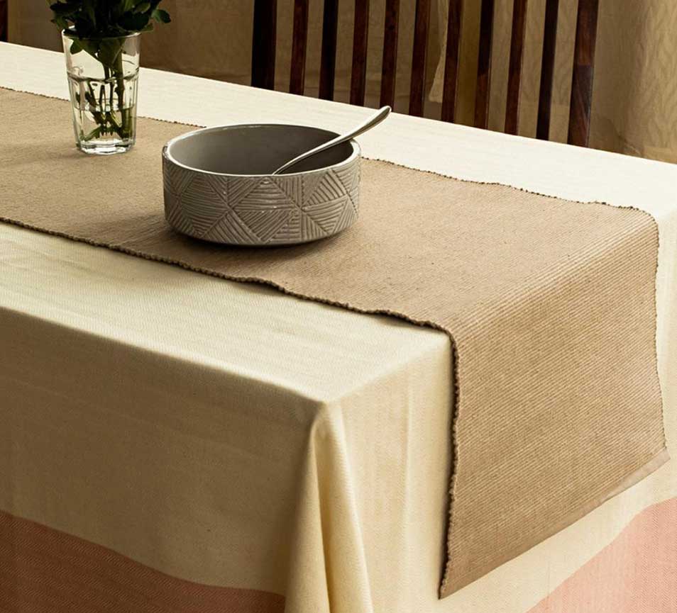 Table Runner 01